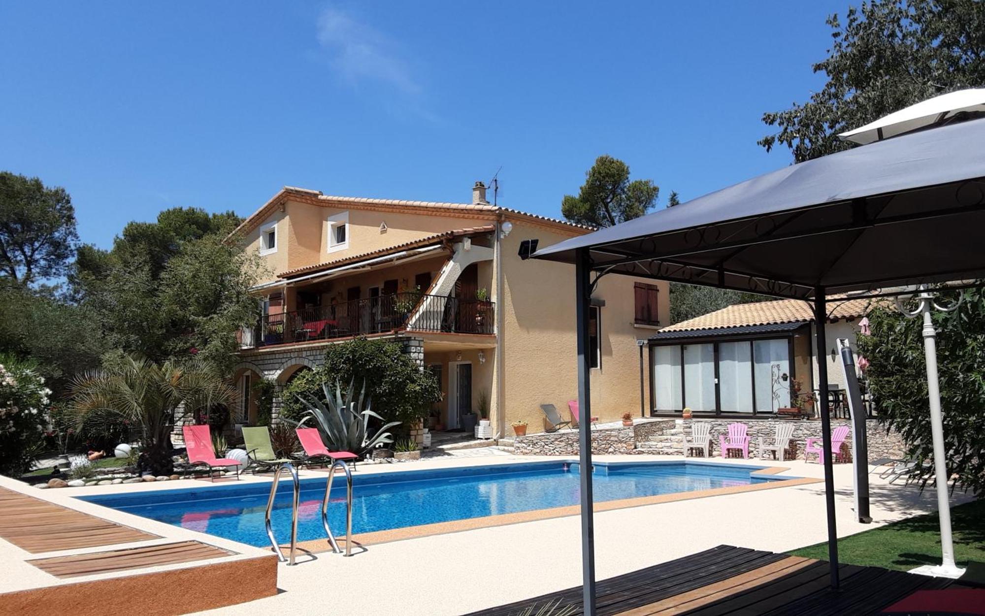 Les Gites Du Mas Des Cigales Nimes Exterior photo