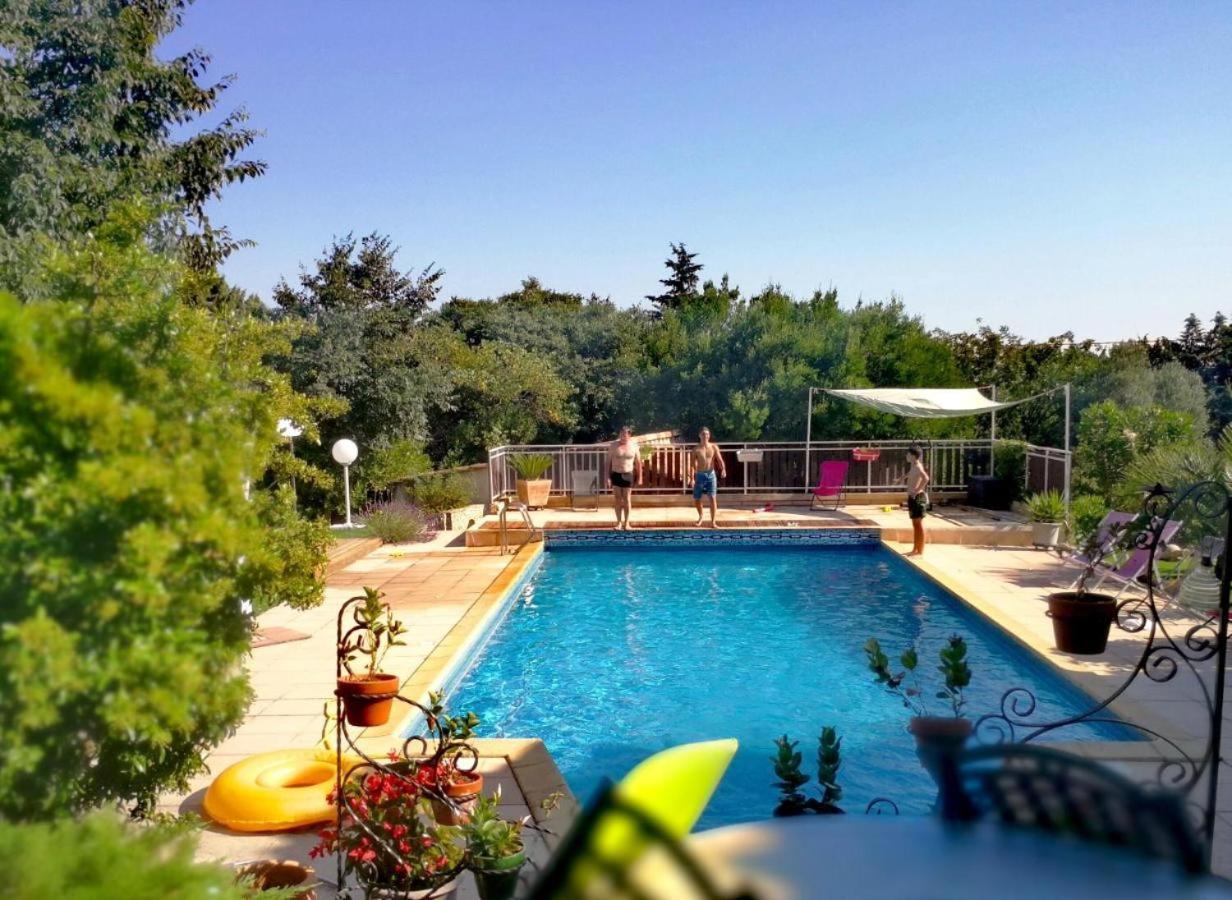 Les Gites Du Mas Des Cigales Nimes Exterior photo